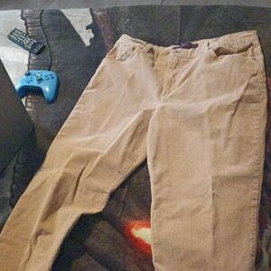 Woman's Gloria Vanderbilt Pants